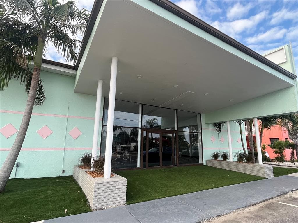 6800 SUNSET WAY ST PETE BEACH, FL 33706