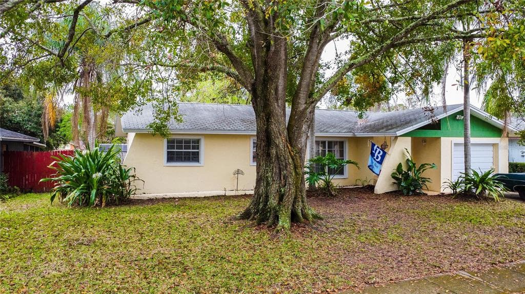 5016 LANDSMAN AVENUE TAMPA, FL 33625