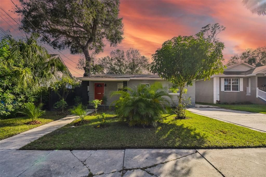 866 30TH AVENUE S ST PETERSBURG, FL 33705