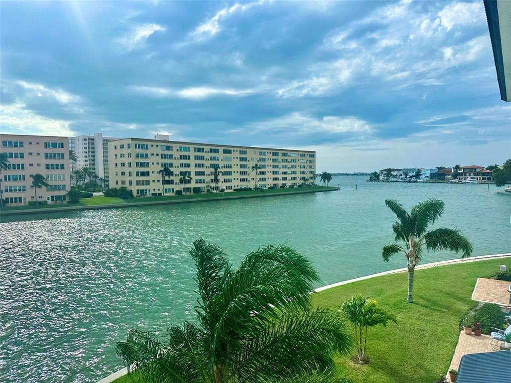 5960 30TH AVENUE S UNIT 309 GULFPORT, FL 33707