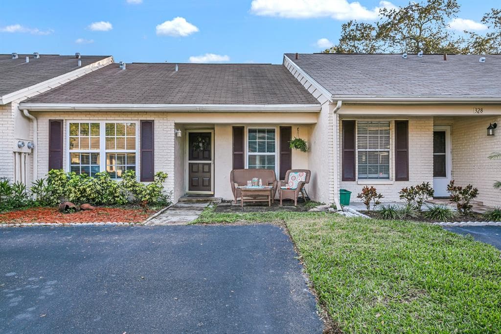 332 CAMBRIA COURT SAFETY HARBOR, FL 34695