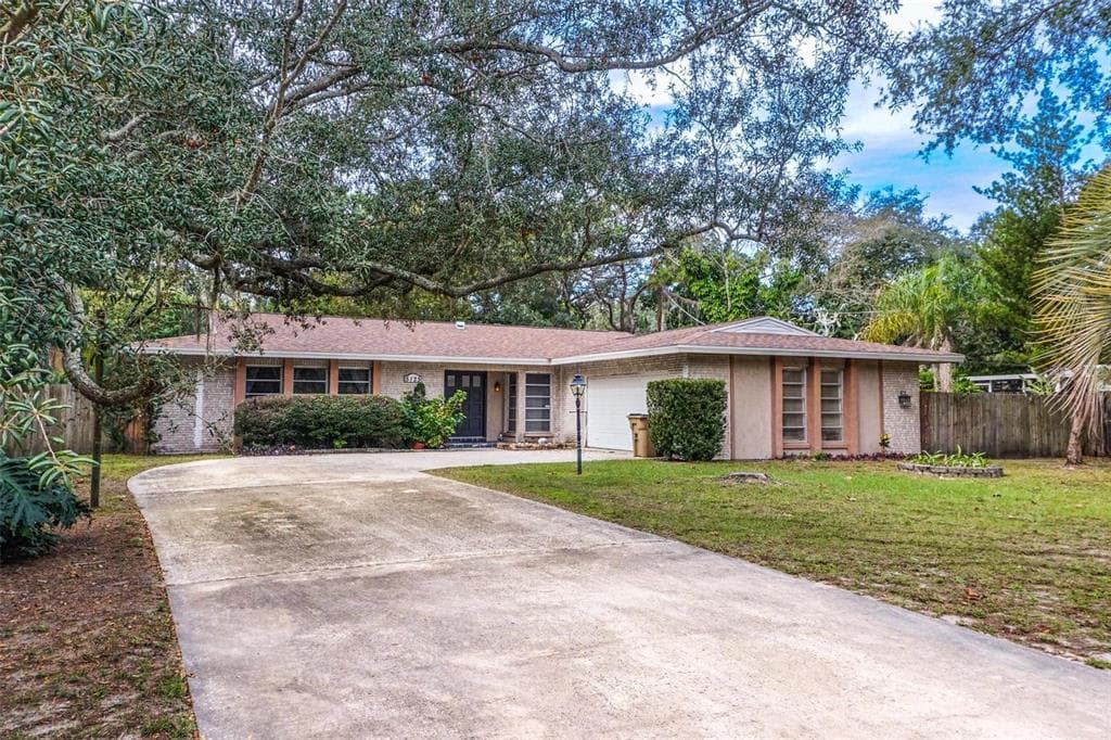 5125 ROLLING HILL COURT