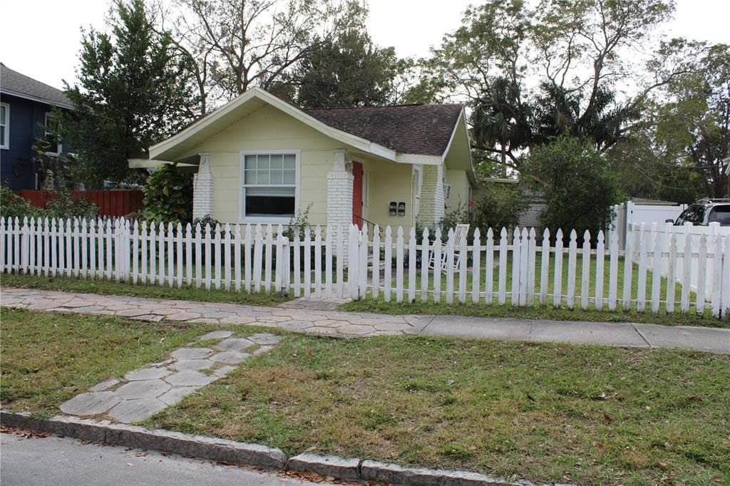 2320 3RD AVENUE N ST PETERSBURG, FL 33713