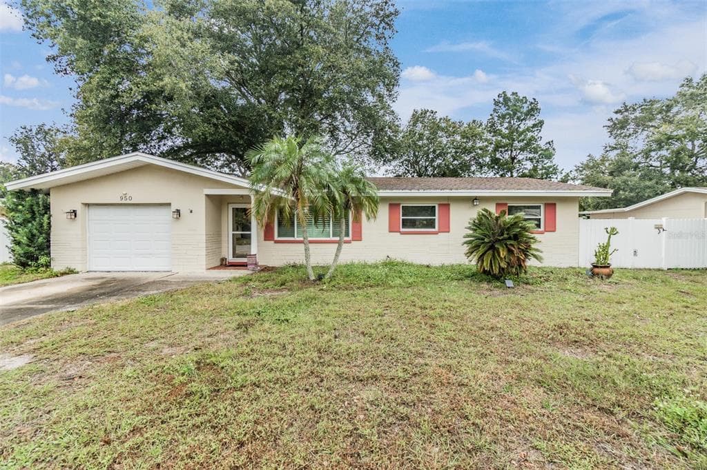 950 EMERSON DRIVE DUNEDIN, FL 34698