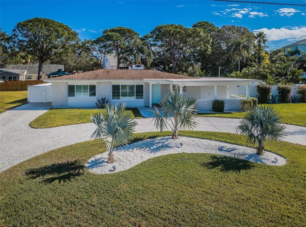 200 SHORE DRIVE