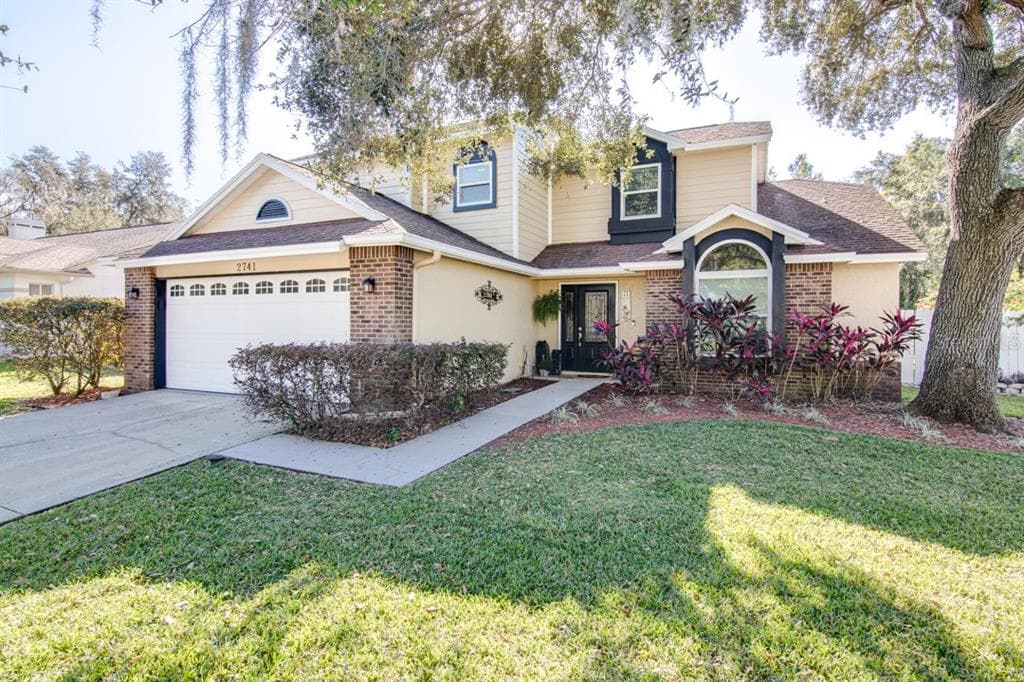 2741 HORSESHOE DRIVE