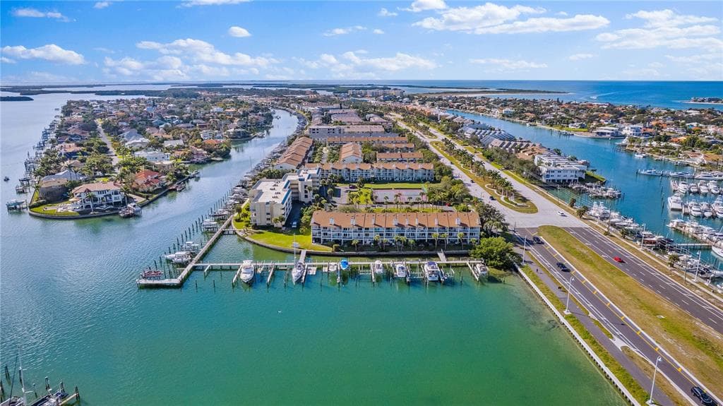 105 YACHT CLUB LANE TIERRA VERDE, FL 33715