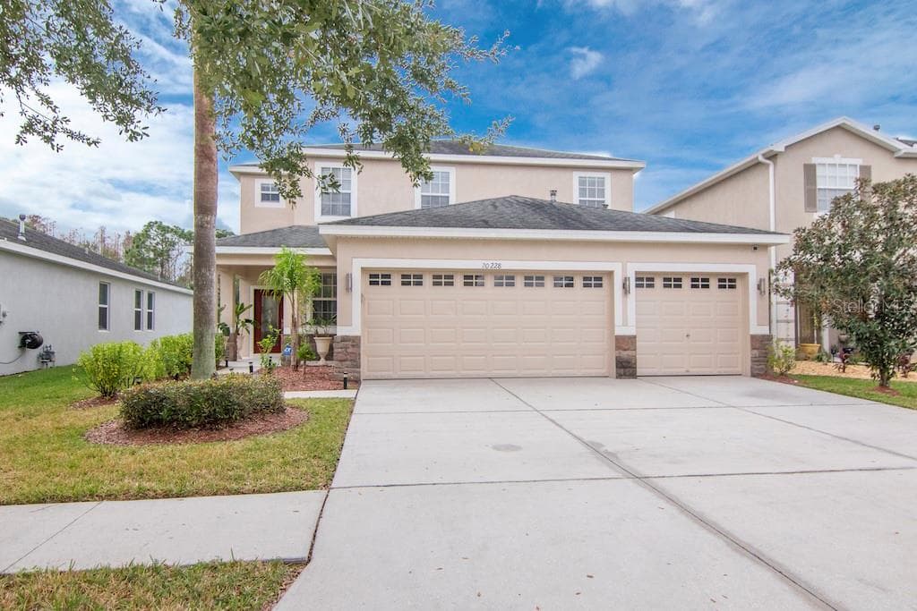20228 MERRY OAK AVENUE TAMPA, FL 33647