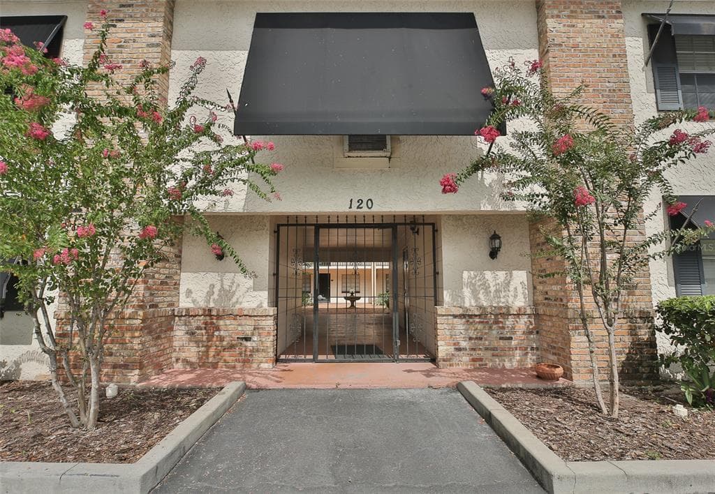 120 S CHURCH AVENUE UNIT 101 TAMPA, FL 33609