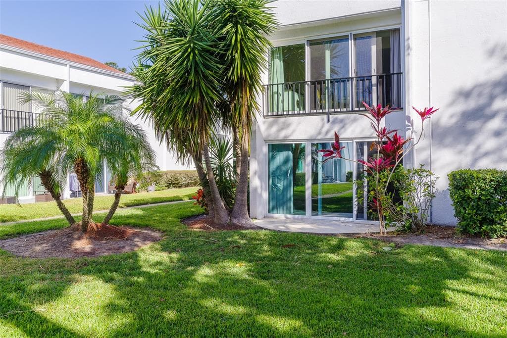 2060 MARILYN STREET UNIT 101 CLEARWATER, FL 33765