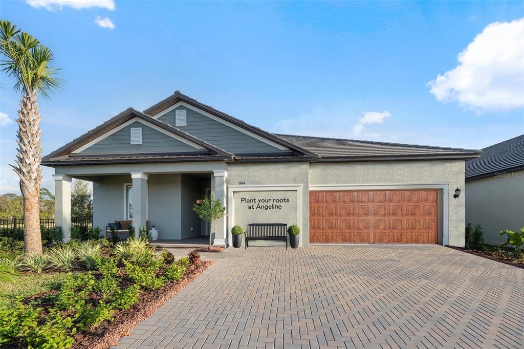 10931 BANYAN BREEZE BOULEVARD LAND O LAKES, FL 34638