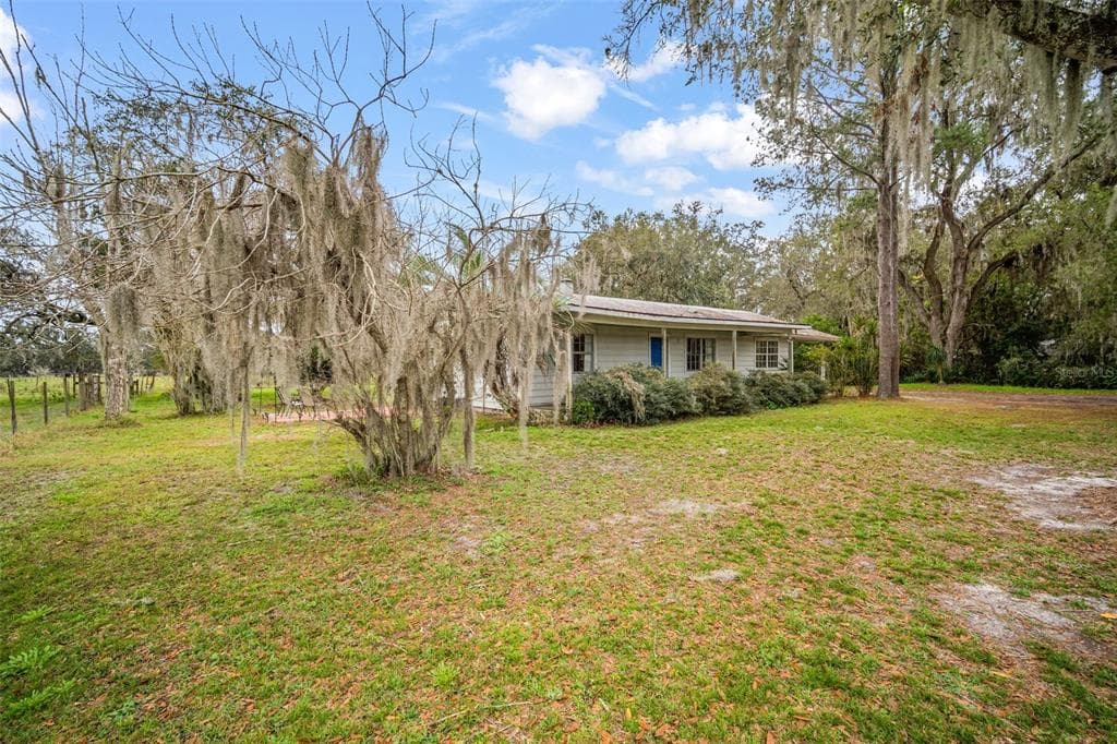 1202 JOE MCINTOSH ROAD PLANT CITY, FL 33565