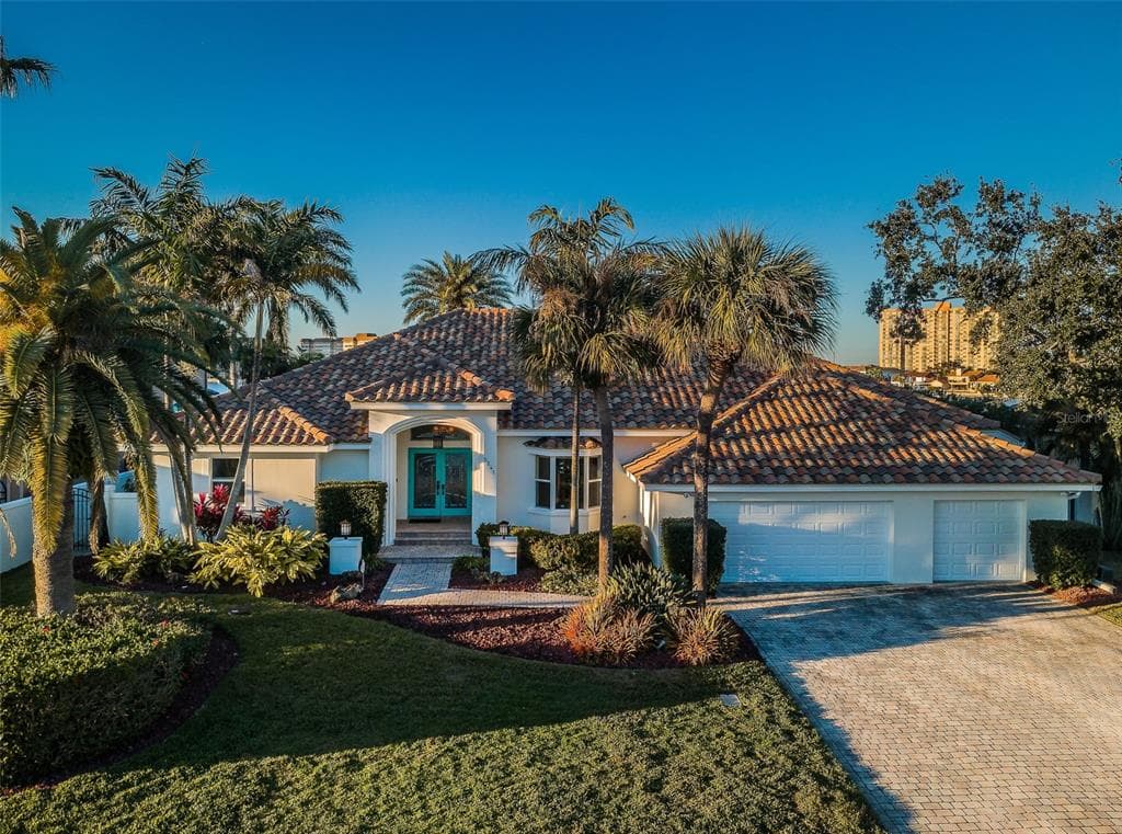 5241 61ST AVENUE S ST PETERSBURG, FL 33715