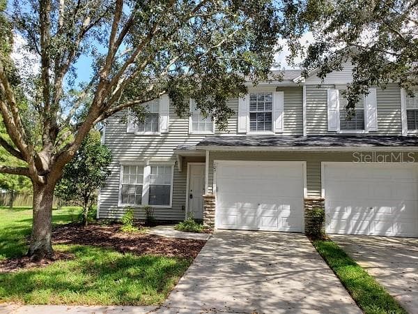 105 WOODKNOLL PLACE VALRICO, FL 33594