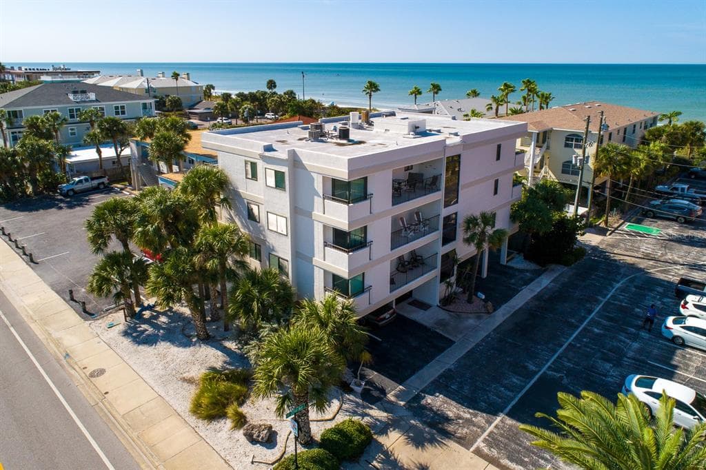 2112 GULF BOULEVARD UNIT 2A INDIAN ROCKS BEACH, FL 33785