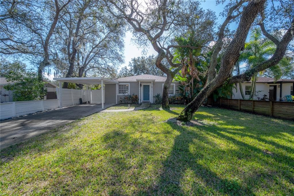 3128 W VARN AVENUE TAMPA, FL 33611