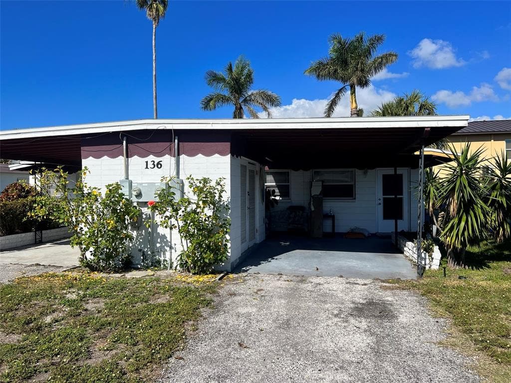 136 174TH AVENUE E UNIT B REDINGTON SHORES, FL 33708