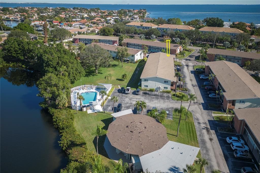 4540 OVERLOOK DRIVE NE UNIT 144 ST PETERSBURG, FL 33703