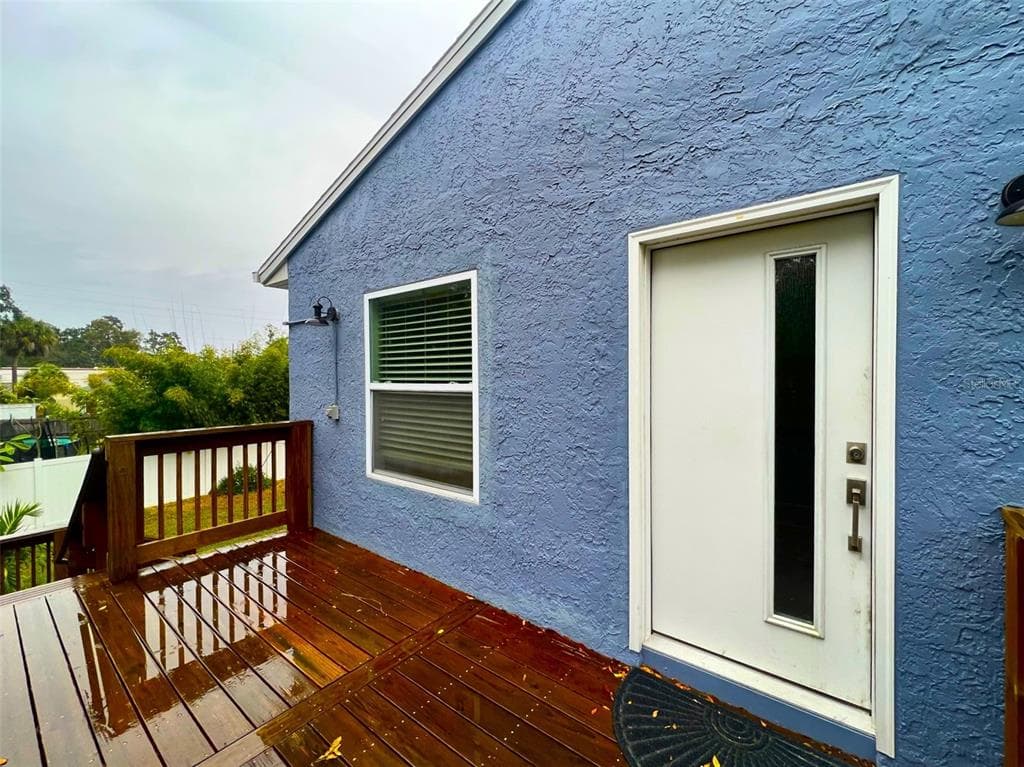 1142 W LOTUS DRIVE UNIT B DUNEDIN, FL 34698