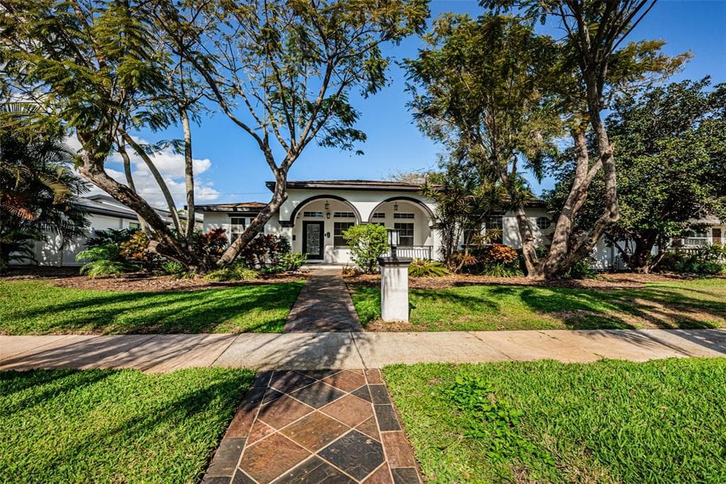 151 20TH AVENUE NE ST PETERSBURG, FL 33704