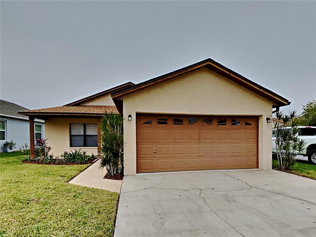 4307 LARRYS LAGOON WINTER HAVEN, FL 33884