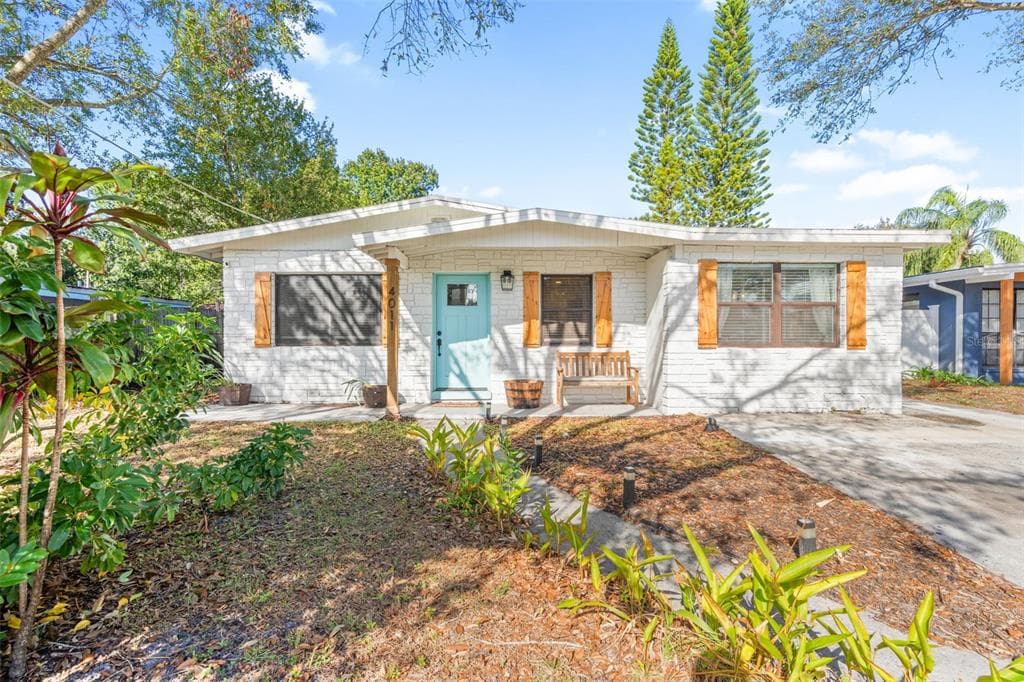4011 W MONTGOMERY TERRACE TAMPA, FL 33616