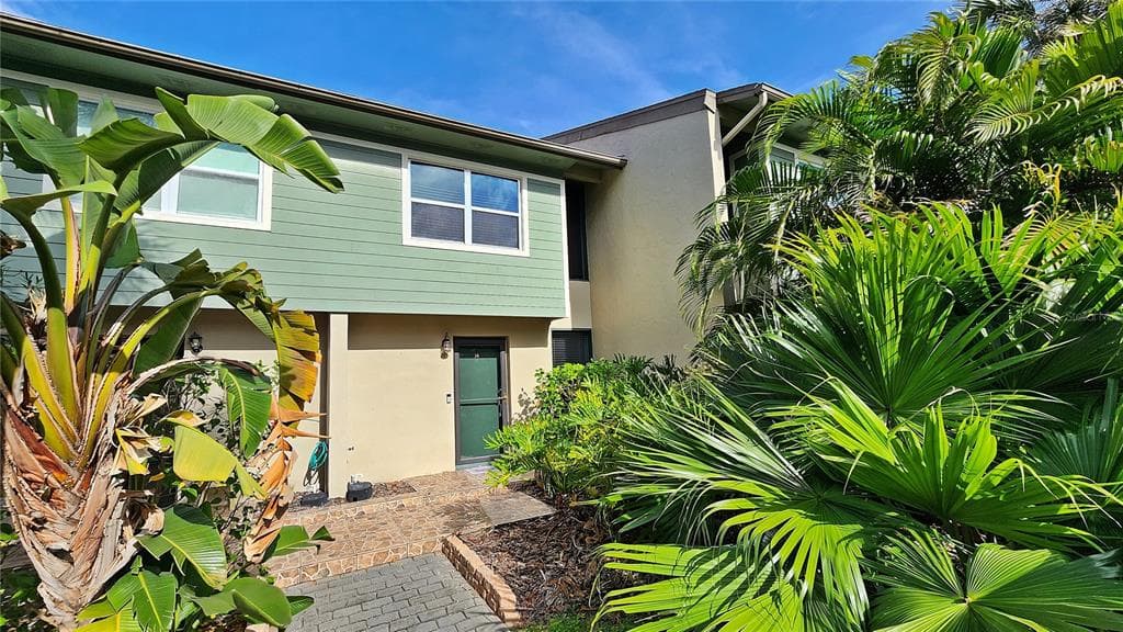 1028 APOLLO BEACH BOULEVARD UNIT 14 APOLLO BEACH, FL 33572
