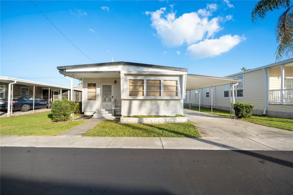 2000 E BAY DRIVE UNIT 63 LARGO, FL 33771