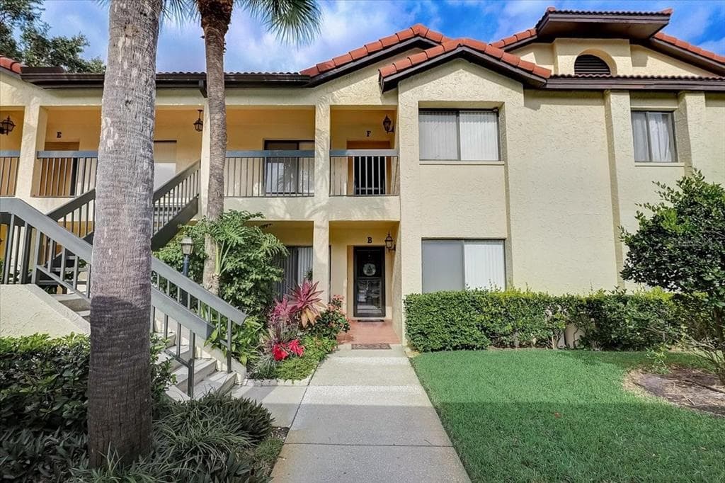 1801 E LAKE ROAD UNIT 14B PALM HARBOR, FL 34685