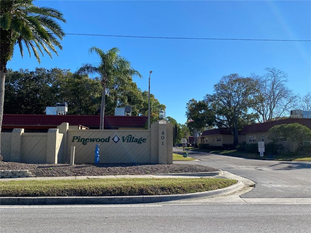 601 N HERCULES AVENUE UNIT 1104 CLEARWATER, FL 33765