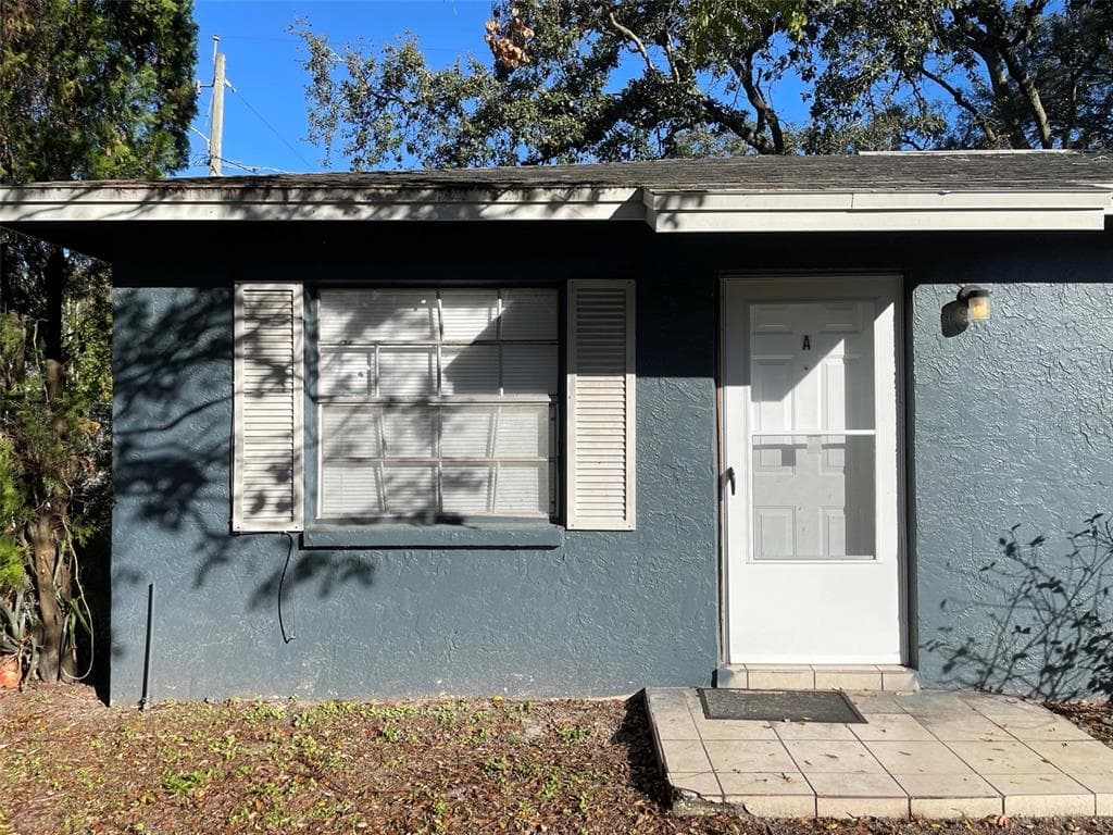 10407 N JASMINE AVENUE UNIT A TAMPA, FL 33612