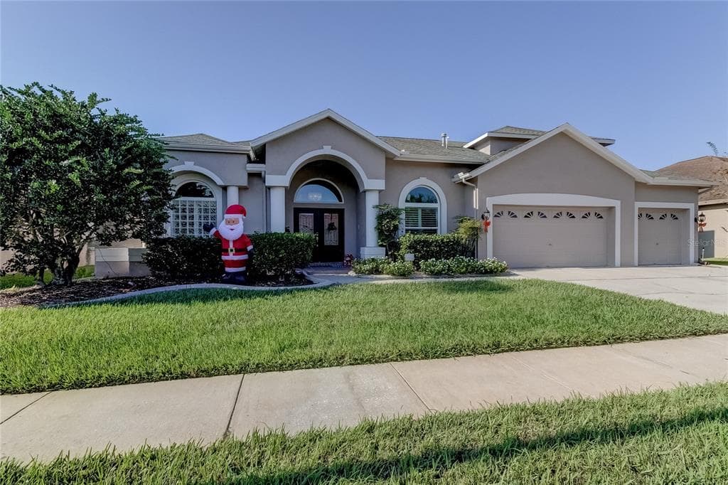1331 DEERBOURNE DRIVE WESLEY CHAPEL, FL 33543