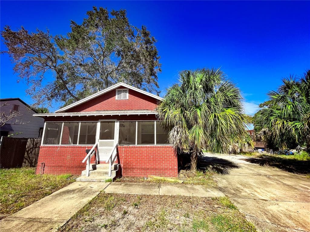 2417 10TH STREET S ST PETERSBURG, FL 33705