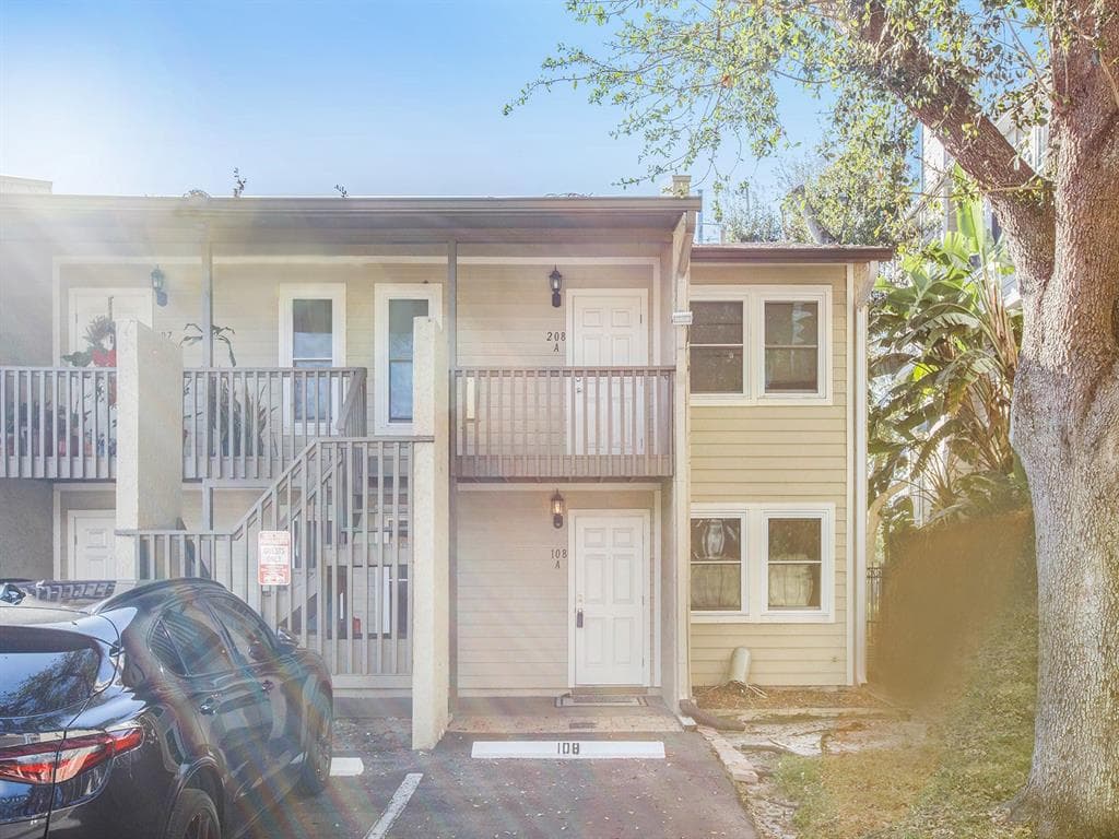 527 S LINCOLN AVENUE UNIT A108 TAMPA, FL 33609