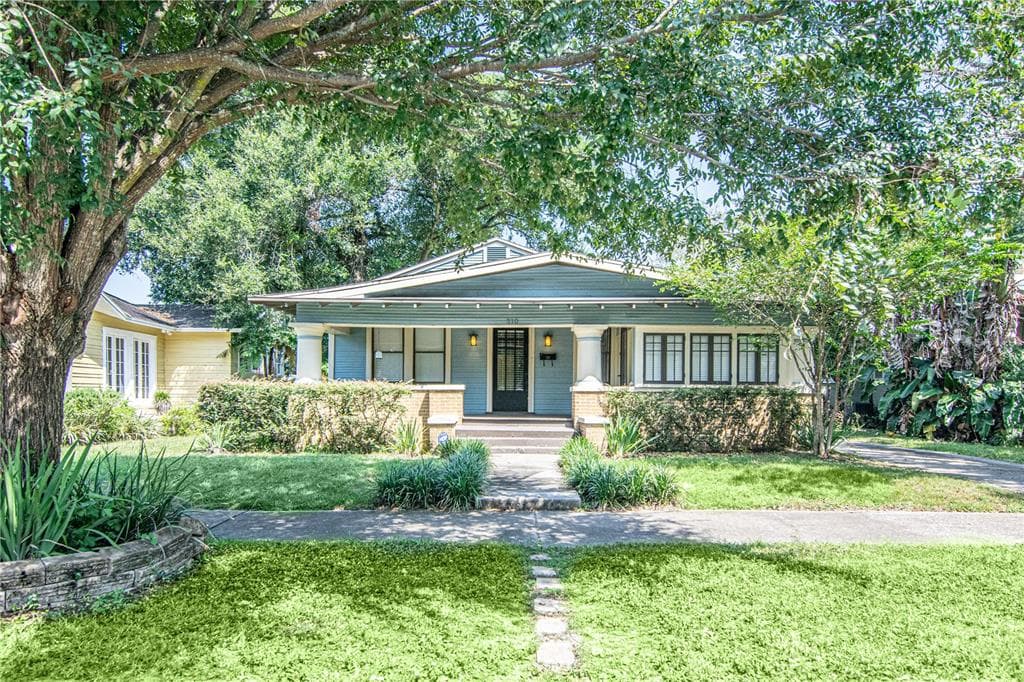 310 E IDLEWILD AVENUE TAMPA, FL 33604