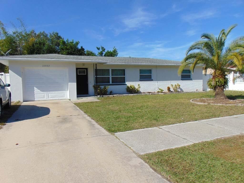 10062 ANTILLES DRIVE SEMINOLE, FL 33776