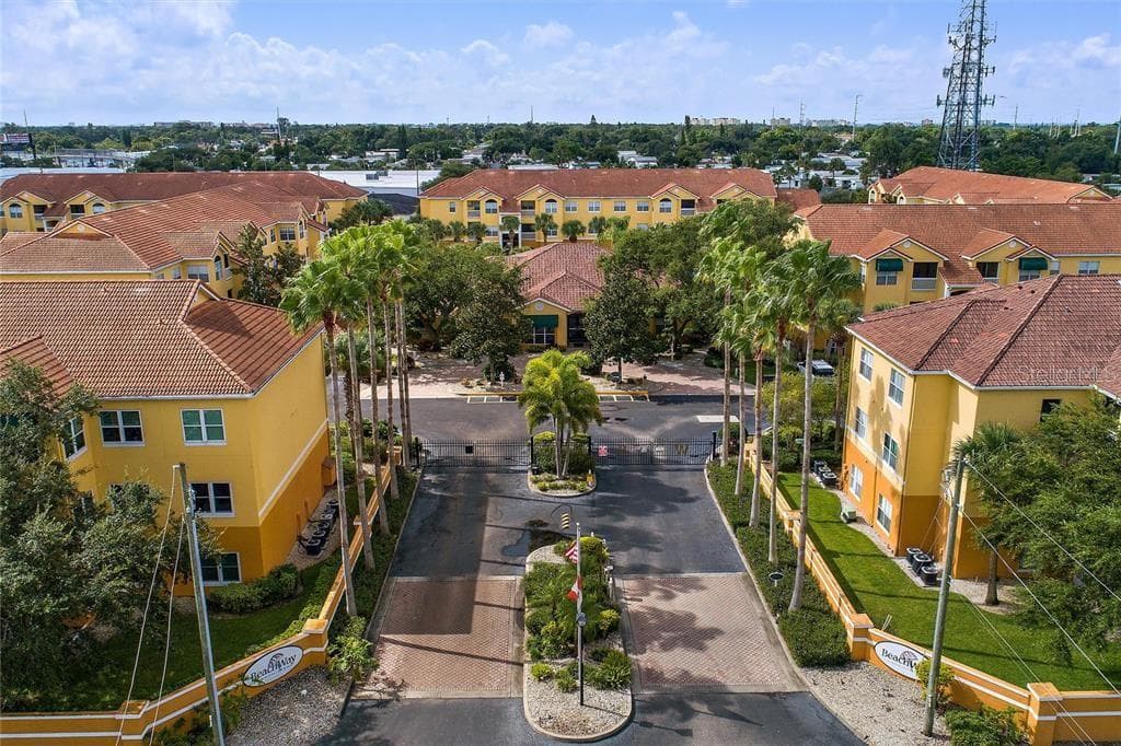 10764 70TH AVENUE UNIT 3308 SEMINOLE, FL 33772