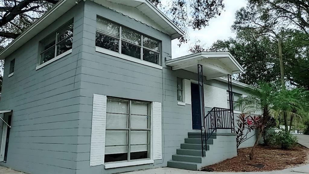 3402 GROVE STREET CIRCLE TAMPA, FL 33610