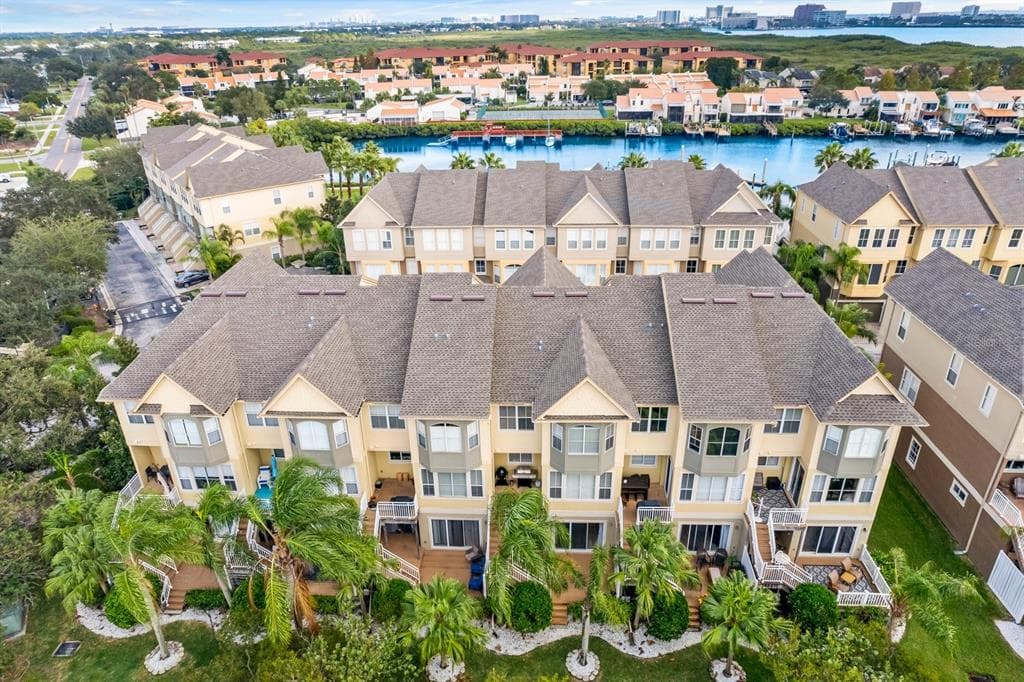 4336 SPINNAKER COVE LANE TAMPA, FL 33615