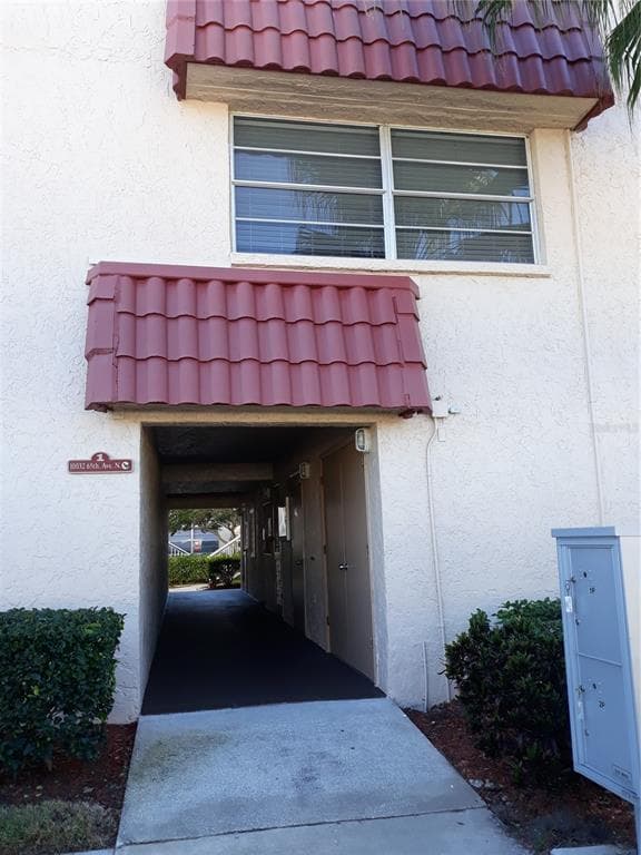10032 65TH AVENUE N UNIT 20 ST PETERSBURG, FL 33708