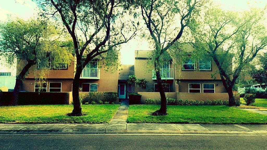 1867 CLEARBROOKE DRIVE UNIT 1867