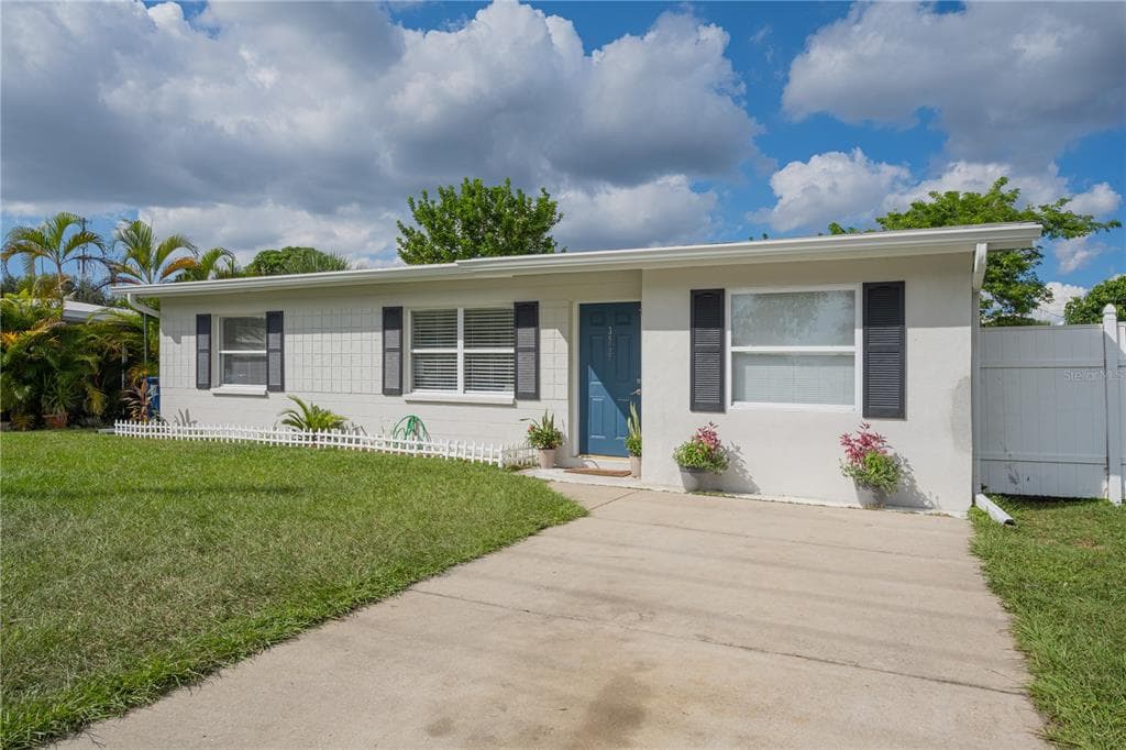 3939 13TH AVENUE N ST PETERSBURG, FL 33713