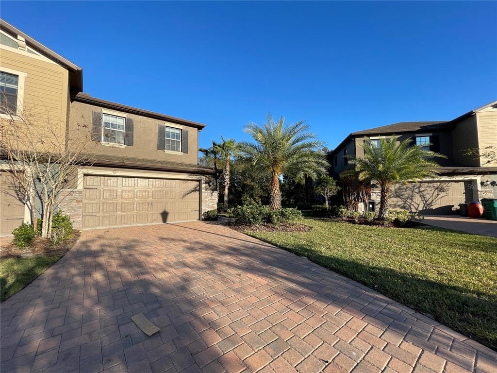 28536 TRANQUIL LAKE CIRCLE WESLEY CHAPEL, FL 33543