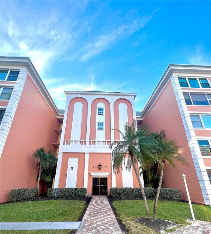 6960 20TH AVENUE N UNIT 406 ST PETERSBURG, FL 33710