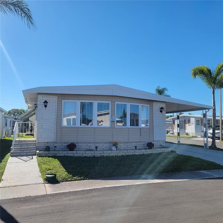34670 ORANGE DRIVE N PINELLAS PARK, FL 33781
