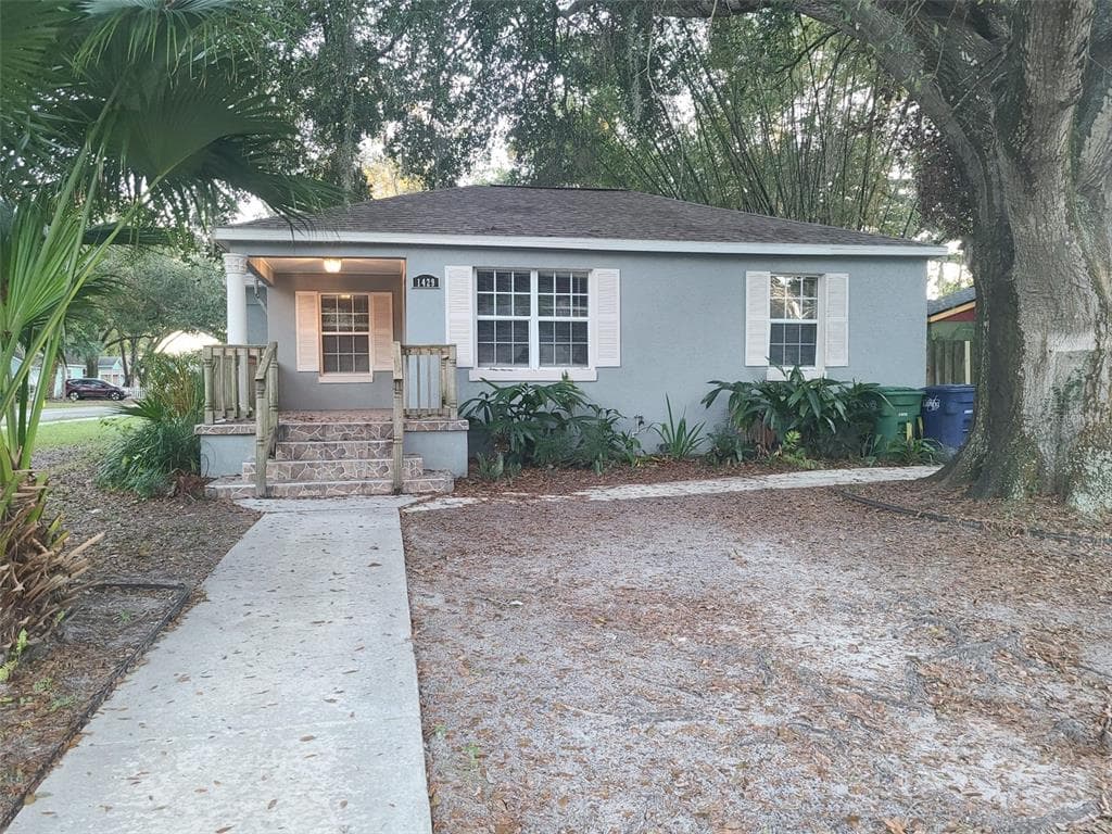 1429 E POWHATAN AVENUE TAMPA, FL 33604