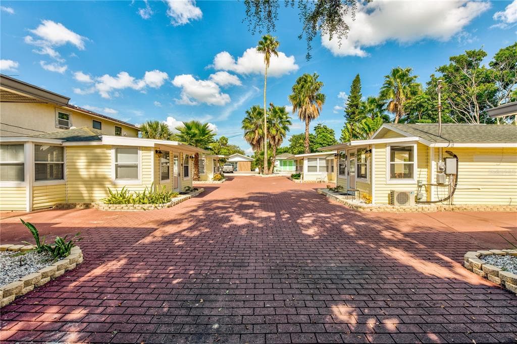13312 1ST STREET E MADEIRA BEACH, FL 33708