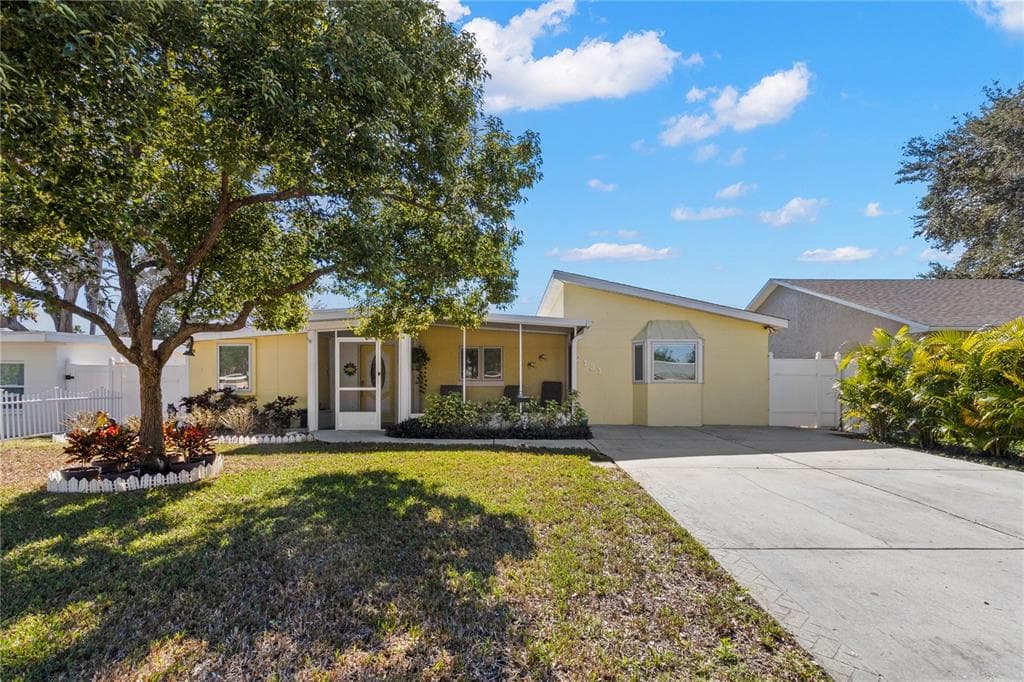 2131 BARCELONA DRIVE CLEARWATER, FL 33764