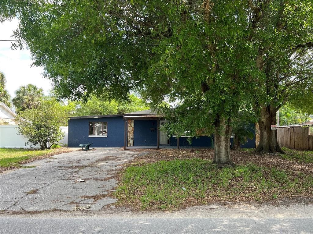 3410 W ROGERS AVENUE TAMPA, FL 33611