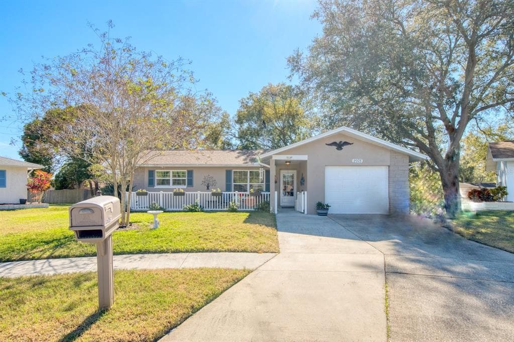 2975 HUNTINGTON COURT PALM HARBOR, FL 34684